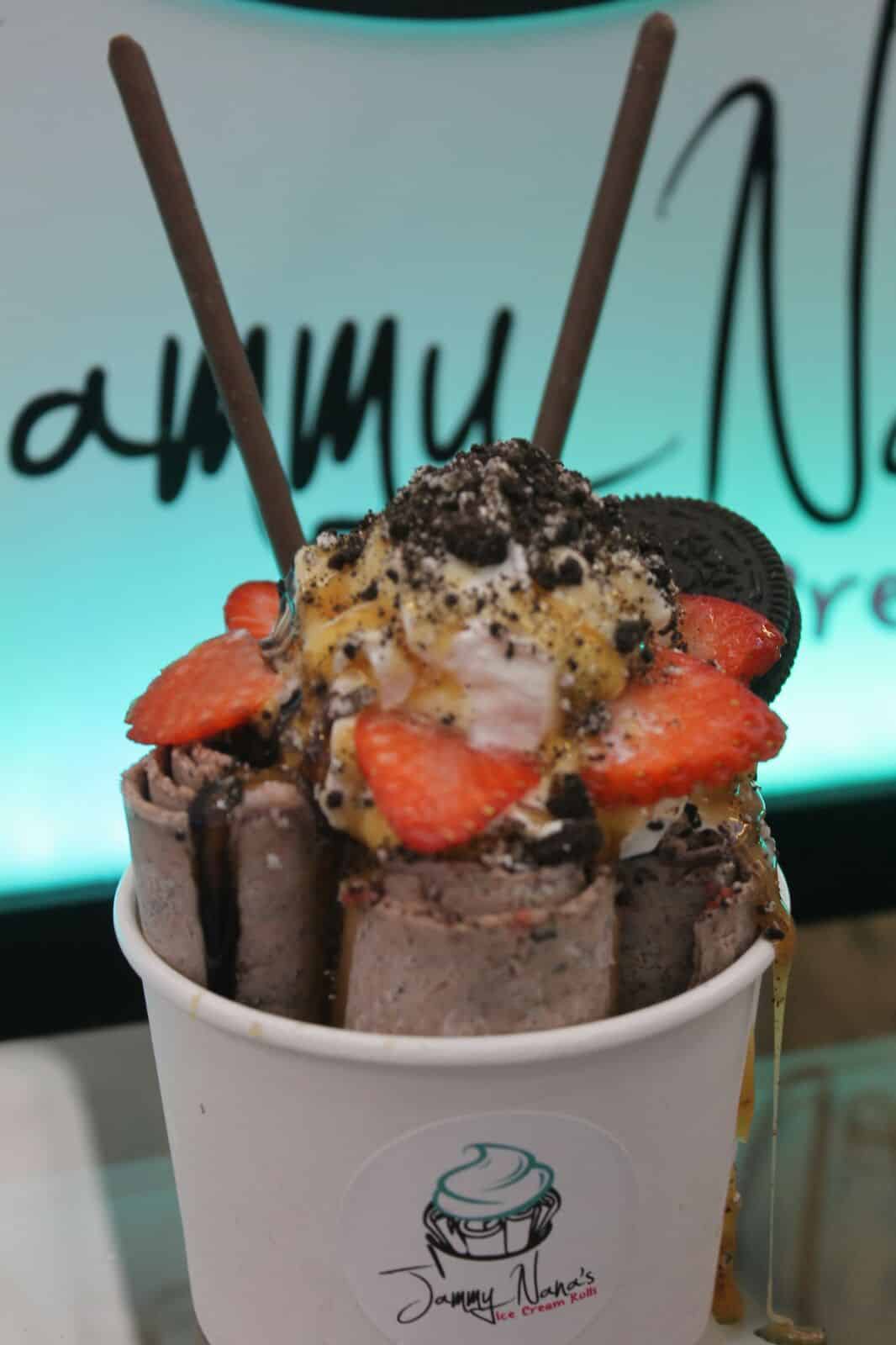 chocolate and strawberry ice cream